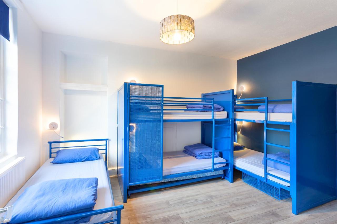 Ocean Backpackers Self-Catering Hostel Илфракомб Екстериор снимка