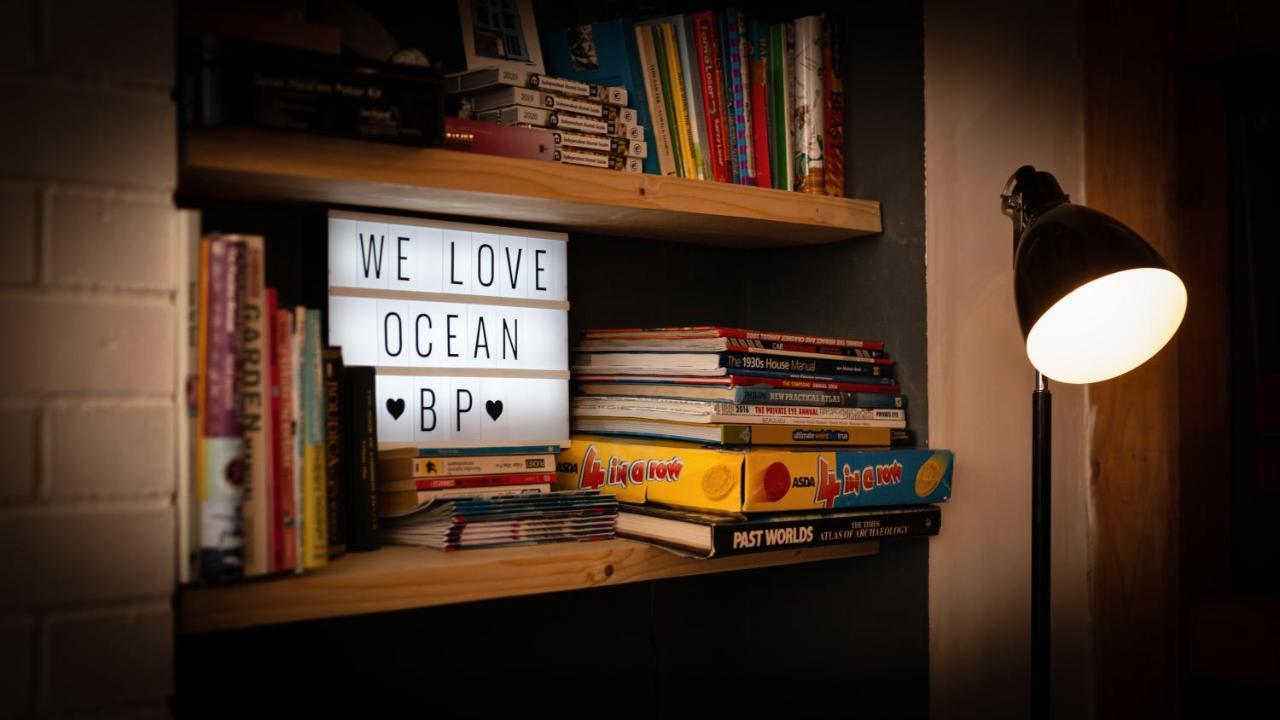 Ocean Backpackers Self-Catering Hostel Илфракомб Екстериор снимка