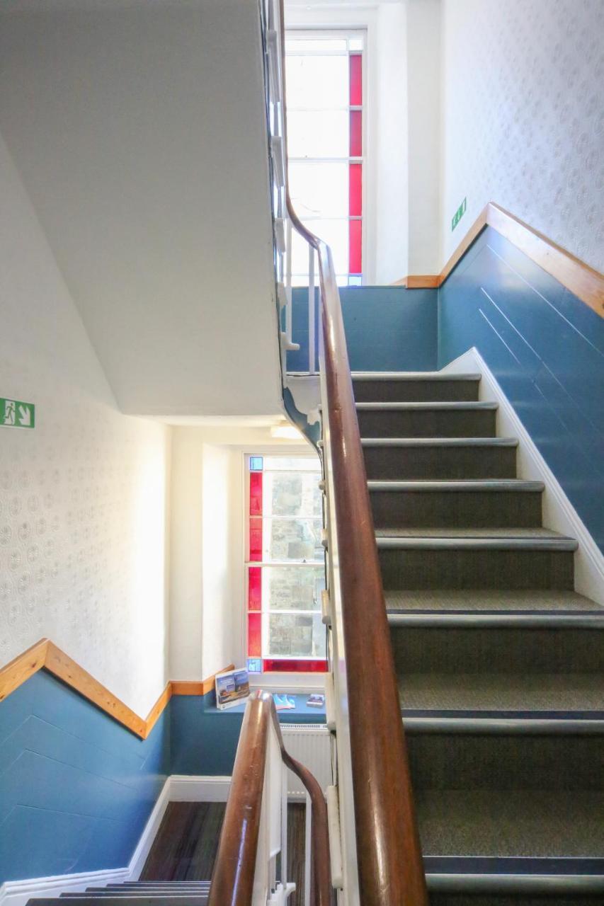 Ocean Backpackers Self-Catering Hostel Илфракомб Екстериор снимка